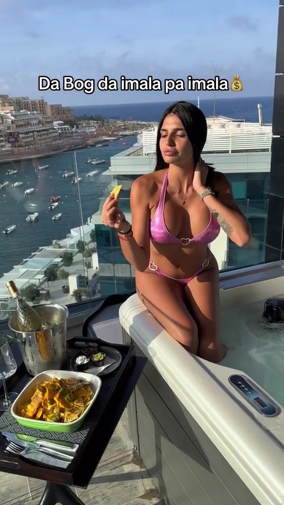 Tamara Bojanic Sexy with erotic body