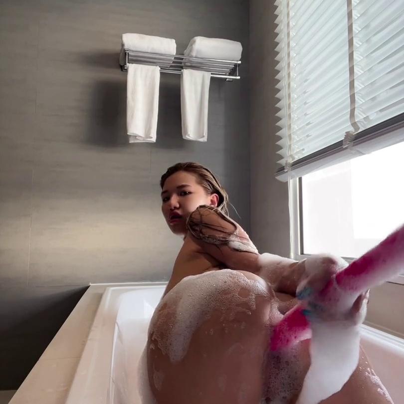 Ms Puiyi Naked Bathtub Masturbation Video Leaked