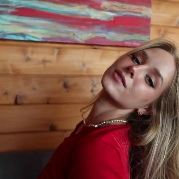 Caroline Zalog Panties Striptease Video Leaked