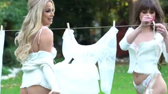 Tana Mongeau and Riley Reid Nude Car Wash Porn Video