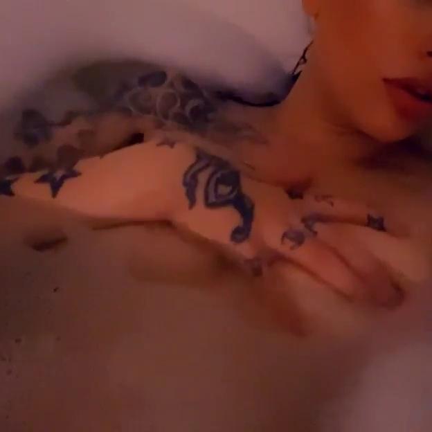 Vera Bambi Rubbing in Bathtub Video Leaked
