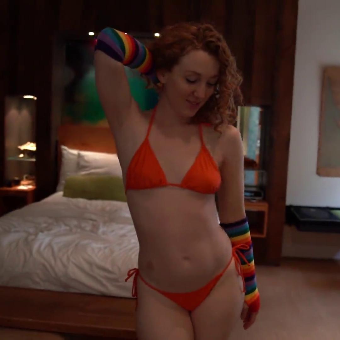 Fullmetal Ifrit Sexy Red Bikini Twerking Video