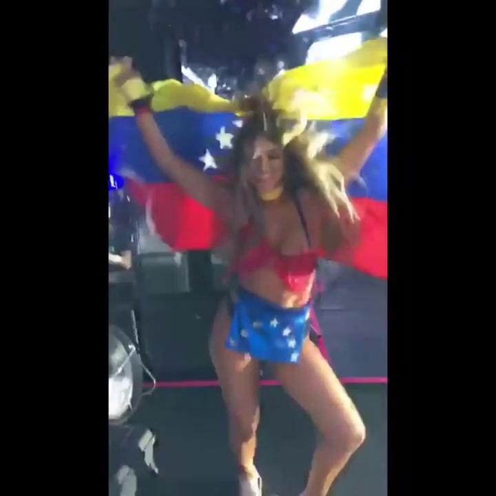 Lele Pons Nude Boob Slip in the Outdoor Party Video