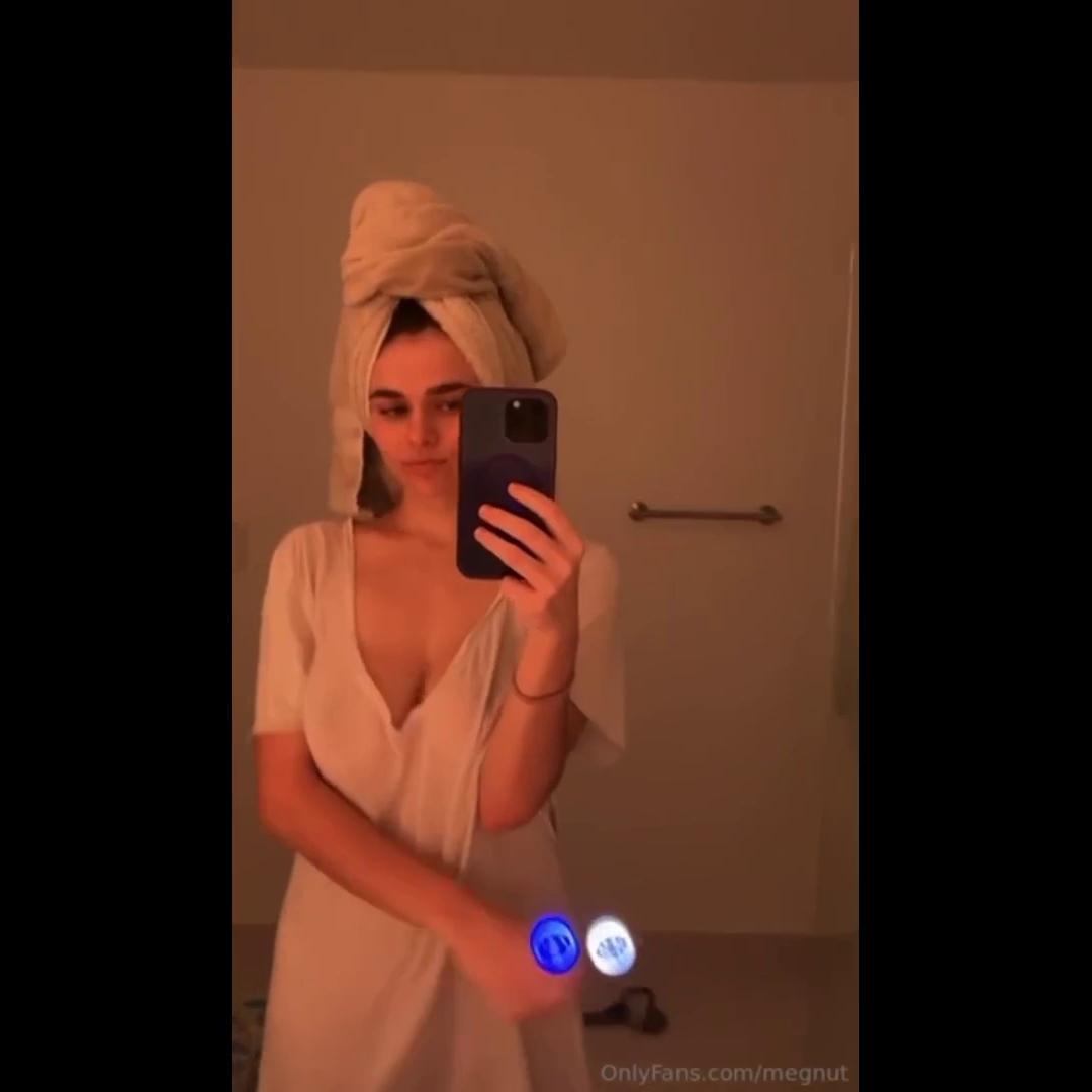 Megan Guthrie Mirror Tits Tease Video Leaked